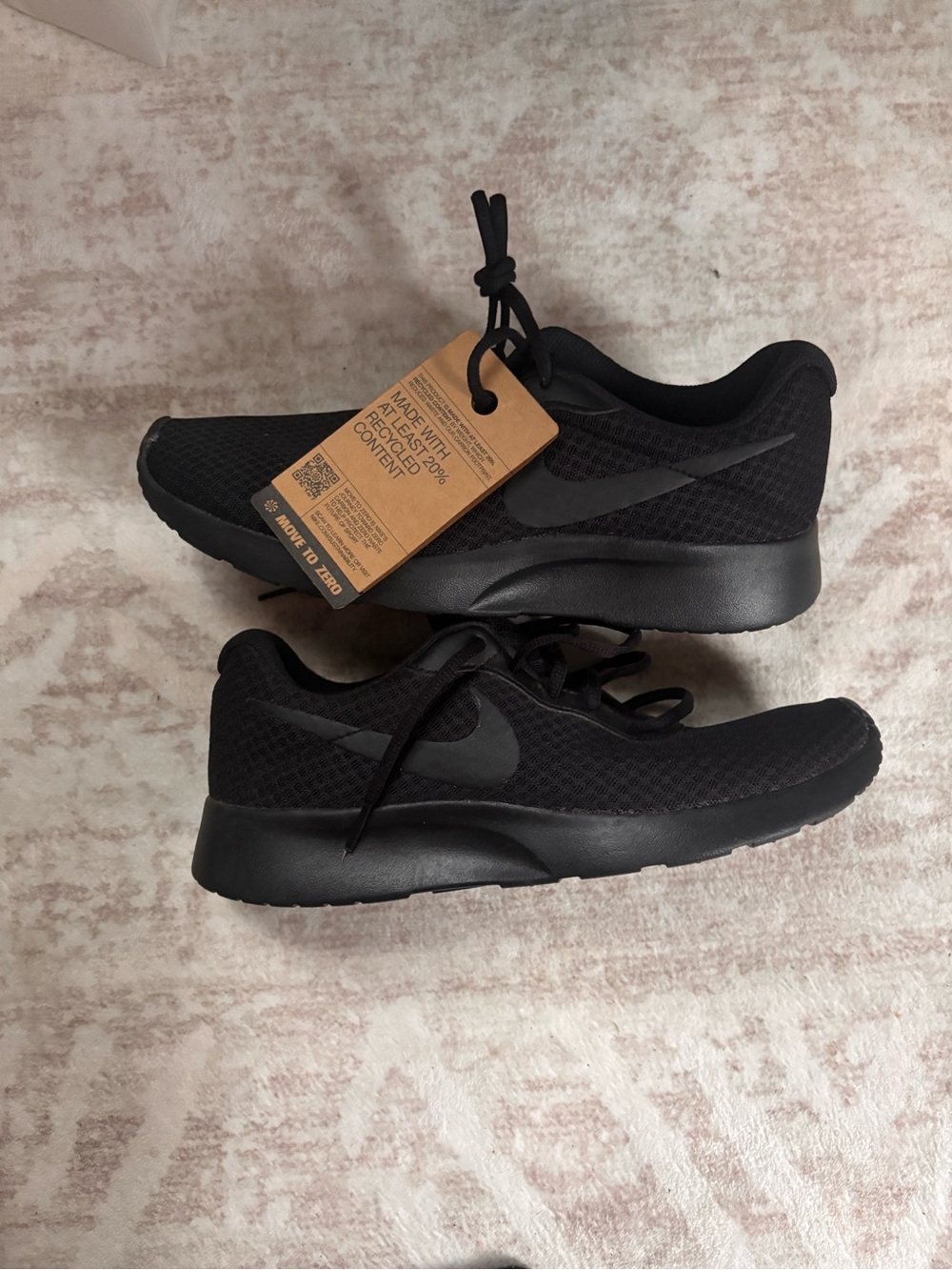 Nike Tanjun Next Nature Women's Sneakers Size 9.5 Triple Black NWT